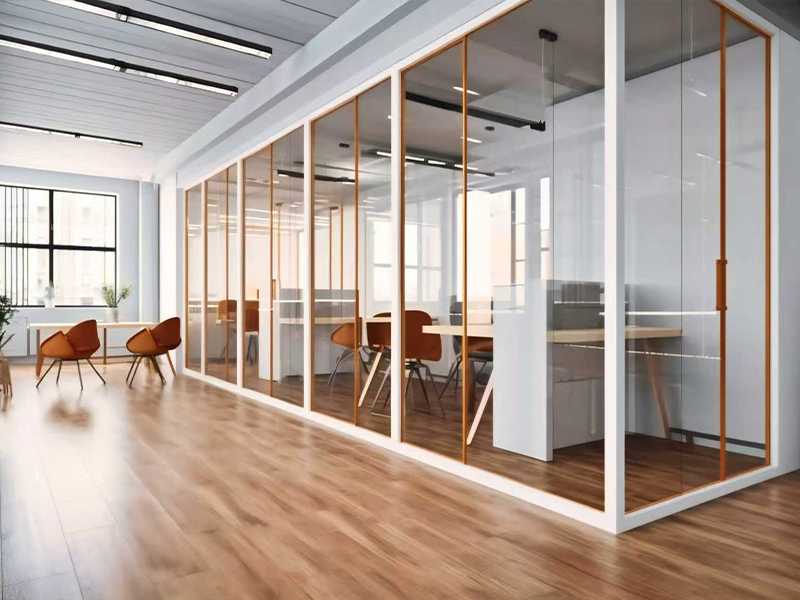 Puertas y ventanas de edificios públicos